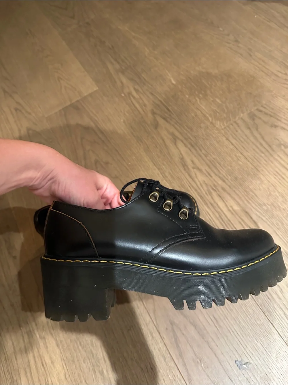 Dr. Martens Black Platform Heeled Oxford Shoes – Size 10